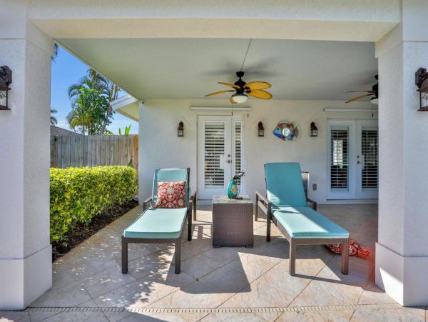 Naples 4 Bedroom Vacation Home with Private Pool & Spa