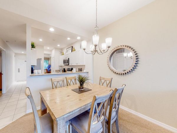 Naples Florida Vacation Home with Golf Views & Resort Amenities