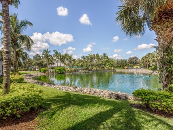 Naples Florida Vacation Home with Golf Views & Resort Amenities