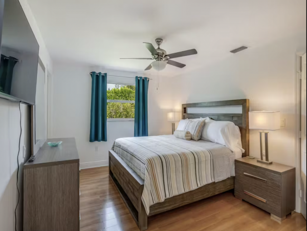 Naples Florida Three Bedroom Vacation Pool Home Sleeps Six