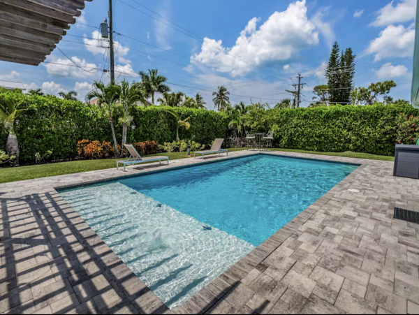 Naples Florida Three Bedroom Vacation Pool Home Sleeps Six