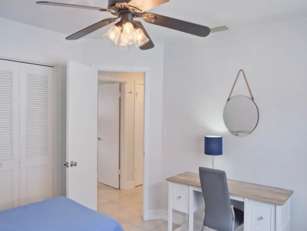 Tropical Bliss: Your Perfect Naples Retreat 4 Bedrooms