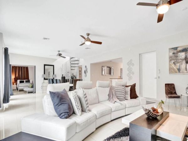 Gorgeous 8 Bedrooms with magnific private pool