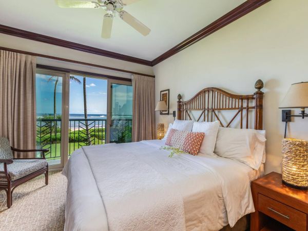 Oceanfront Condo Kapaa 2 Bedrooms