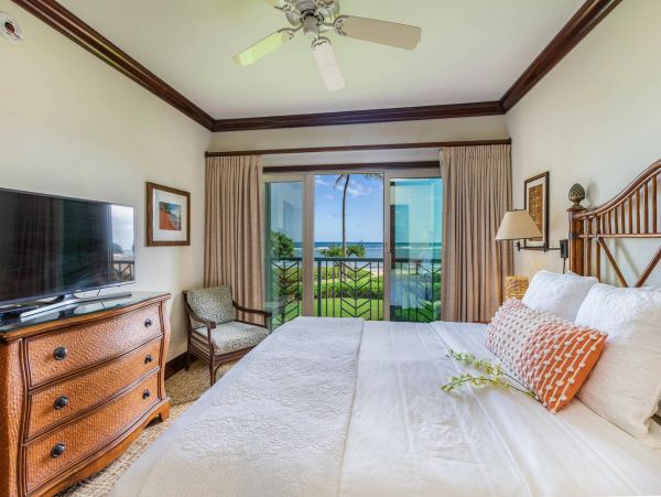 Oceanfront Condo Kapaa 2 Bedrooms