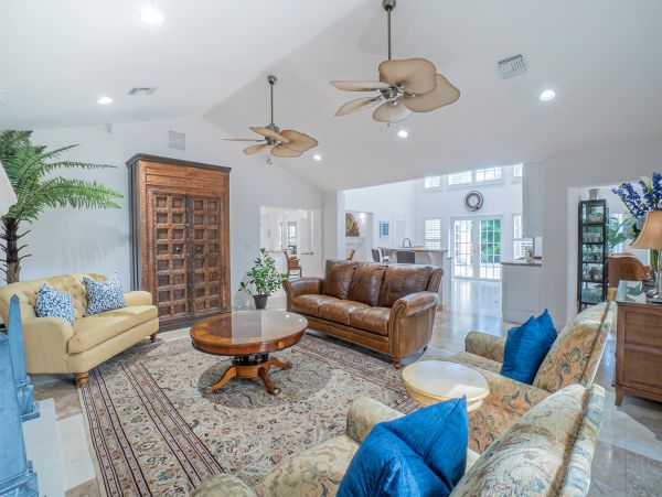 Wonderful & Peaceful Home with 4 Bedrooms in West Palm Beach