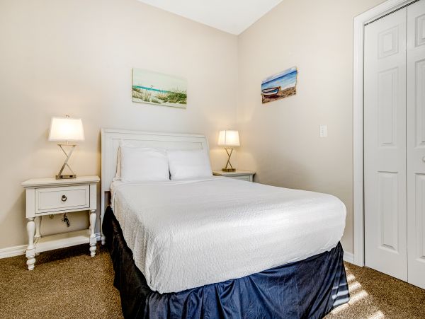 Experience Serenity at this Stunning Seaside Residence in Navarre!