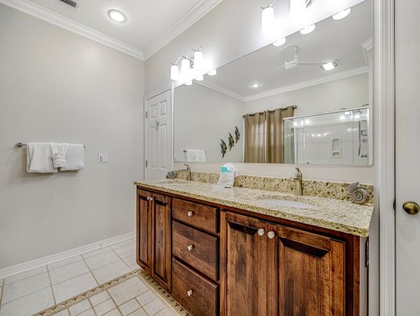 Experience Serenity at this Stunning Seaside Residence in Navarre!