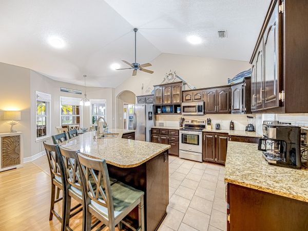 Experience Serenity at this Stunning Seaside Residence in Navarre!