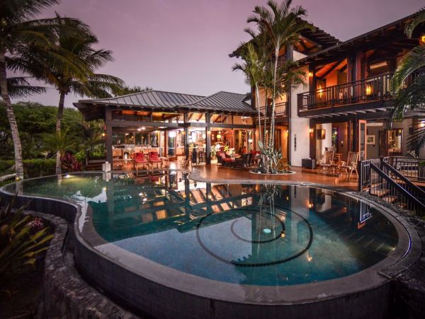 Luxury 4 Bedroom Oceanfron Vacation Rental
