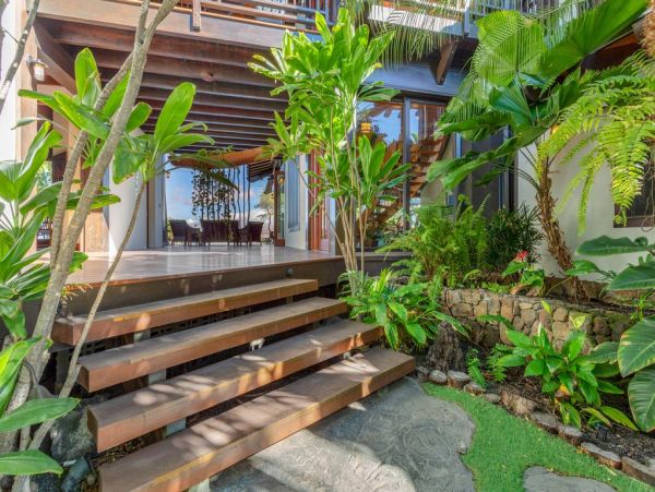 Luxury 4 Bedroom Oceanfron Vacation Rental