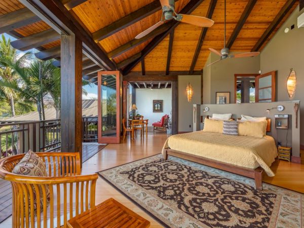 Luxury 4 Bedroom Oceanfron Vacation Rental