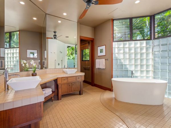 Luxury 4 Bedroom Oceanfron Vacation Rental