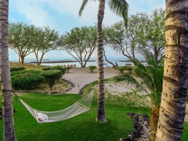 Luxury 4 Bedroom Oceanfron Vacation Rental
