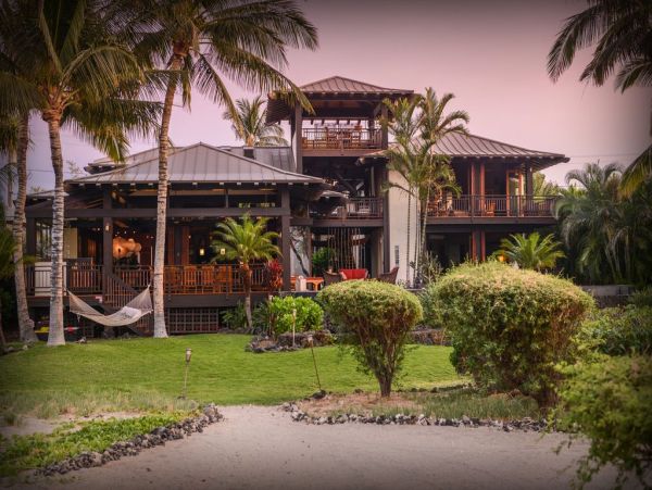 Luxury 4 Bedroom Oceanfron Vacation Rental