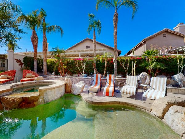 Palm Desert Home 1061240