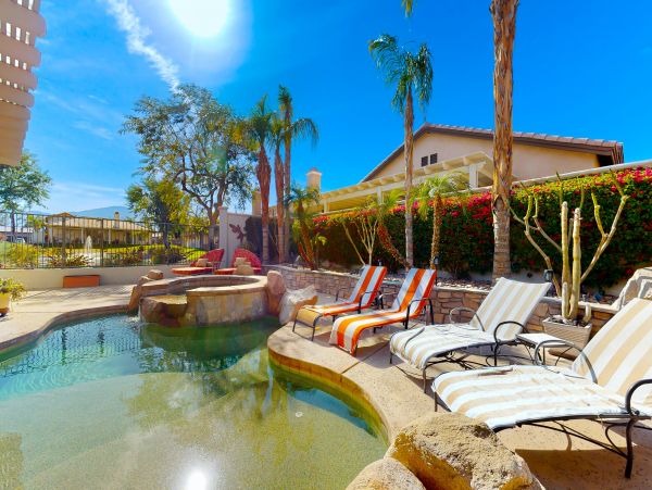 Palm Desert Home 1061240