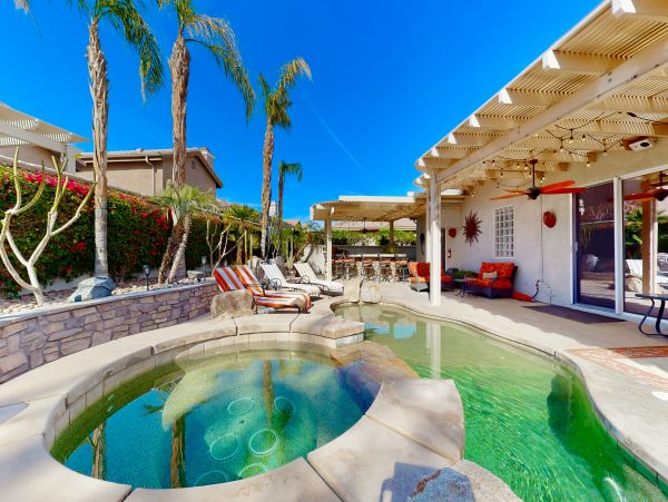 Palm Desert Home 1061240