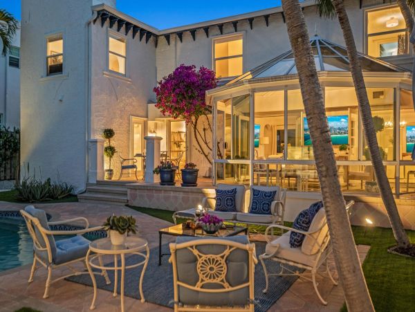 Palm Beach Vacation Home Four Bedroom