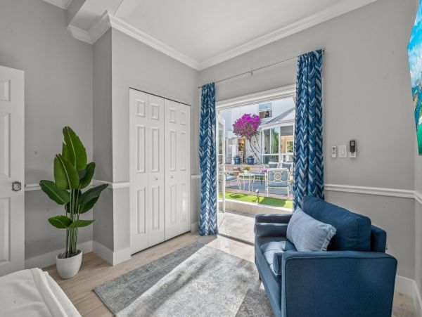 Palm Beach Vacation Home Four Bedroom