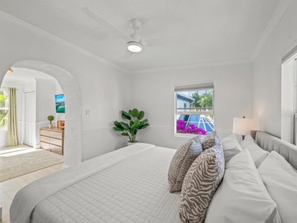 Palm Beach Vacation Home Four Bedroom