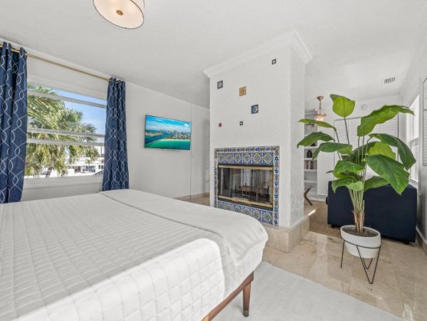 Palm Beach Vacation Home Four Bedroom