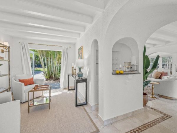 Palm Beach Vacation Home Four Bedroom
