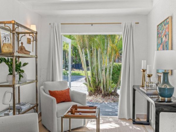 Palm Beach Vacation Home Four Bedroom