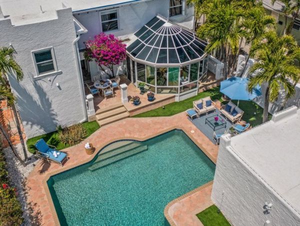 Palm Beach Vacation Home Four Bedroom