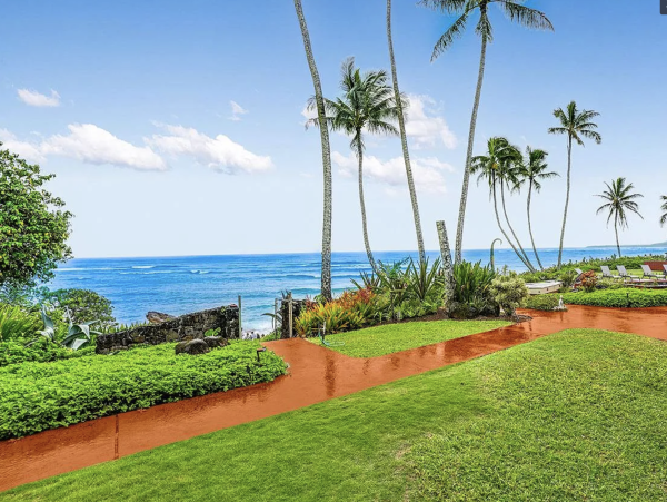 Luxurious Oceanfront Kauai Condo with Stunning Views and Prime Location