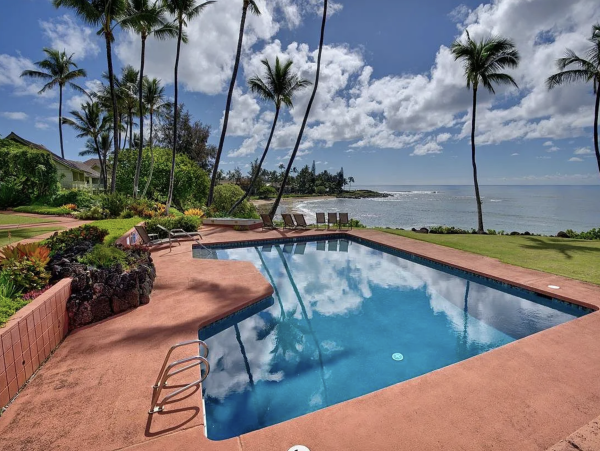 Luxurious Oceanfront Kauai Condo with Stunning Views and Prime Location