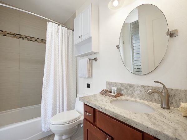 Three Bedroom Top-Floor Ocean View Suite in Kapaa