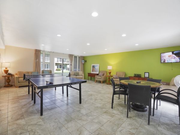 Three Bedroom Top-Floor Ocean View Suite in Kapaa