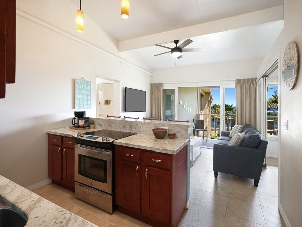 Three Bedroom Top-Floor Ocean View Suite in Kapaa