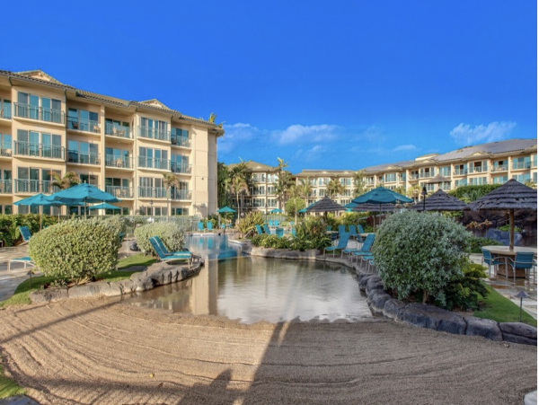 Walk Out Luxury Vacation Residence Beachfront