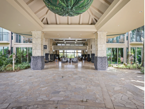 Walk Out Luxury Vacation Residence Beachfront
