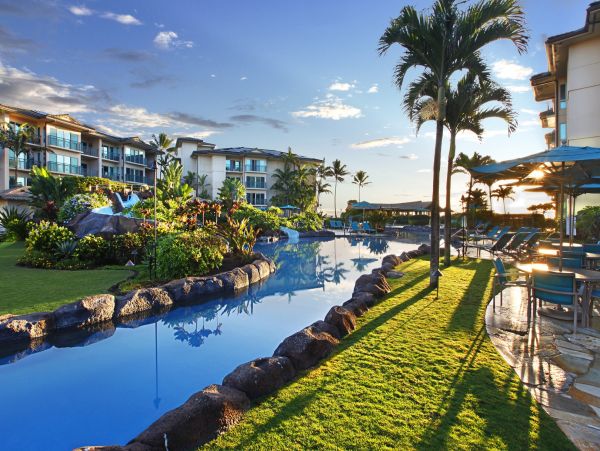 Beachfront Two Bedroom Vacation Condo in Kapa'a