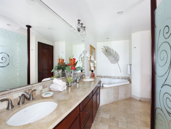 Oceanfront Elegance with Panoramic Views on Kauai's East Shore