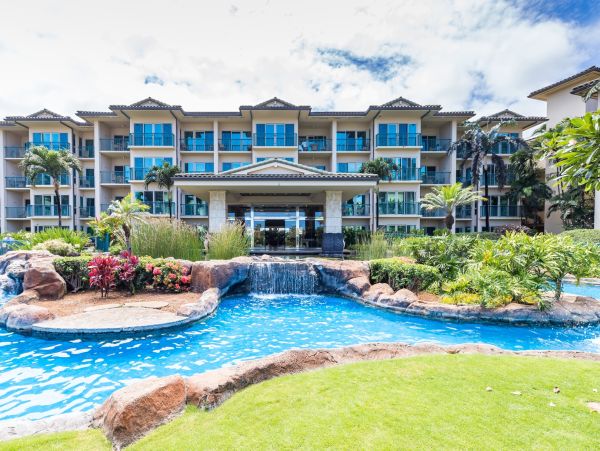Kapa'a Two Bedroom Luxurious Oceanfront Retreat