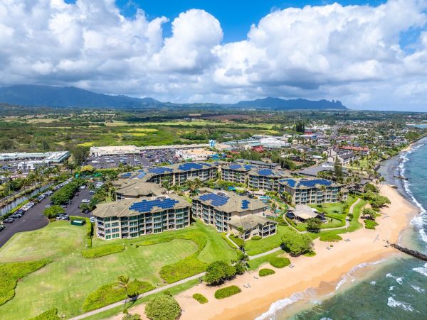 Kapa'a Two Bedroom Luxurious Oceanfront Retreat