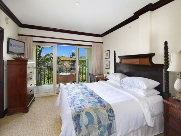 Kapa'a Two Bedroom Luxurious Oceanfront Retreat