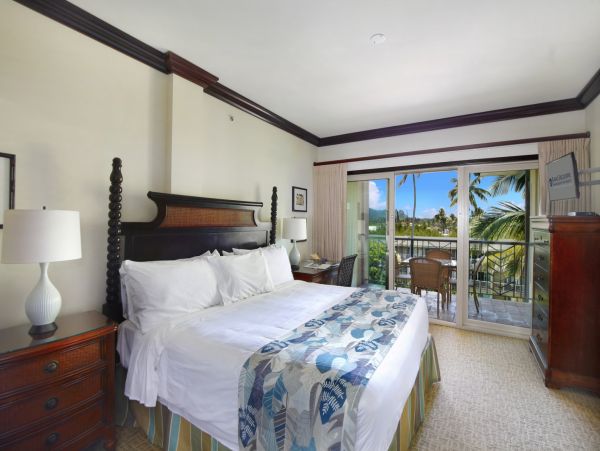 Luxurious Suite on Kauai's East Shore with Resort Amenities
