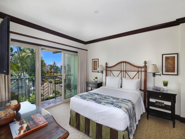 Luxurious Suite on Kauai's East Shore with Resort Amenities