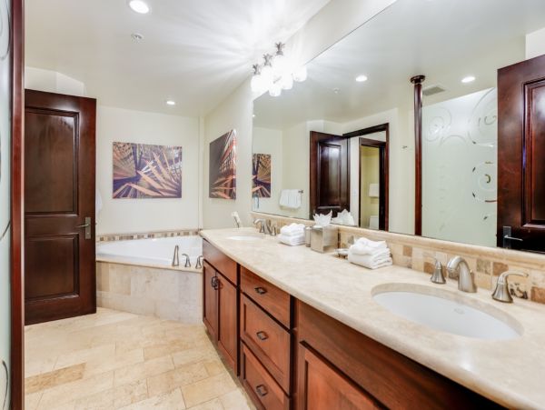 Oceanfront Elegance Luxurious 2 Bedroom Retreat