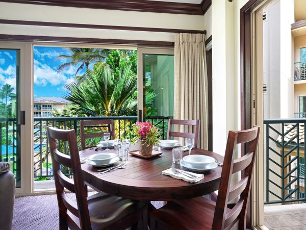 Koloa Luxury Living with Resort Amenities