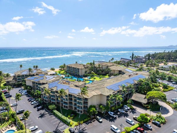 Kapaa Exquisite Three Bedroom Corner Suite
