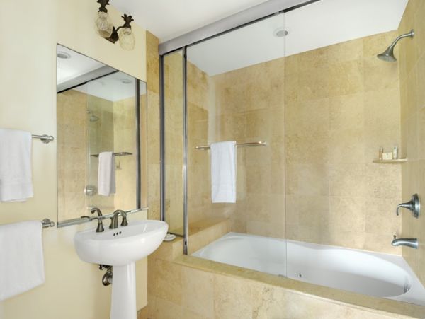 Kapaa Exquisite Three Bedroom Corner Suite