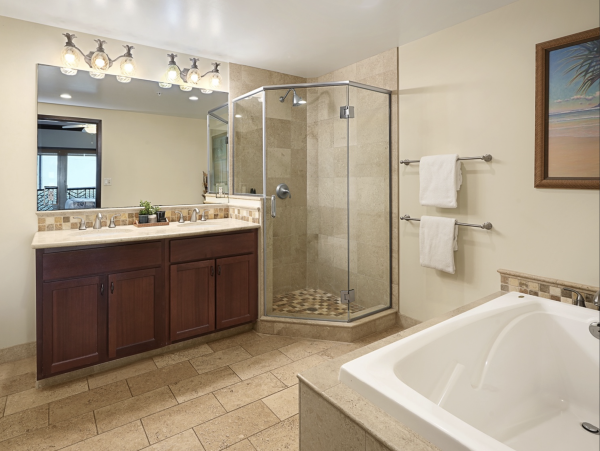 Luxury Kauai Vacation Rental - East Shore Resort Suite with Pool & Beach Access