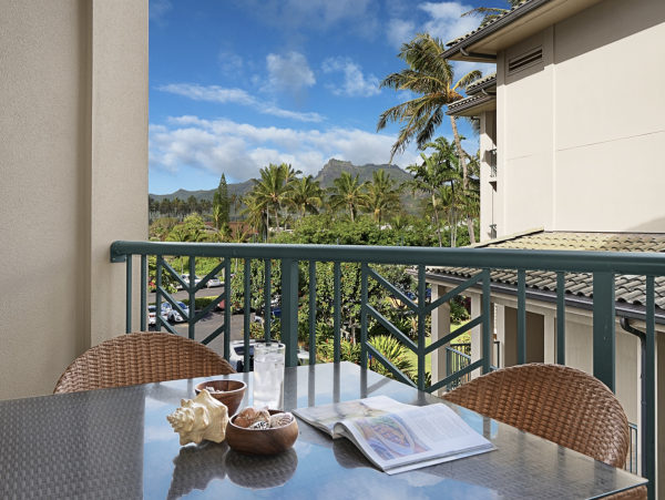 Luxury Kauai Vacation Rental - East Shore Resort Suite with Pool & Beach Access
