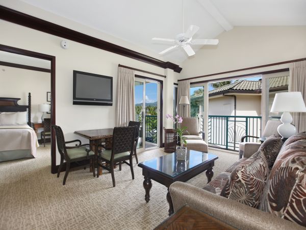 Kapaa Two Bedrooms Beachfront Condo